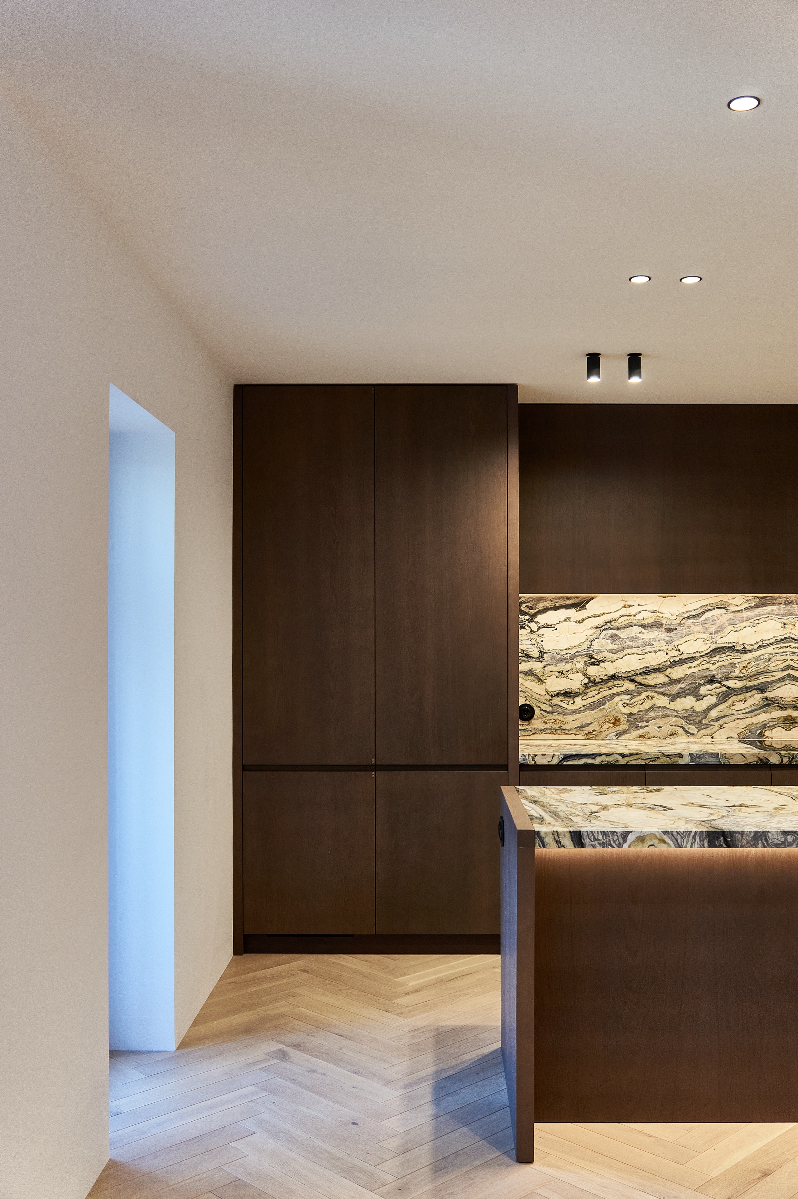 Интерьер квартиры на Красном Проспекте — дизайн Никиты Шестакова